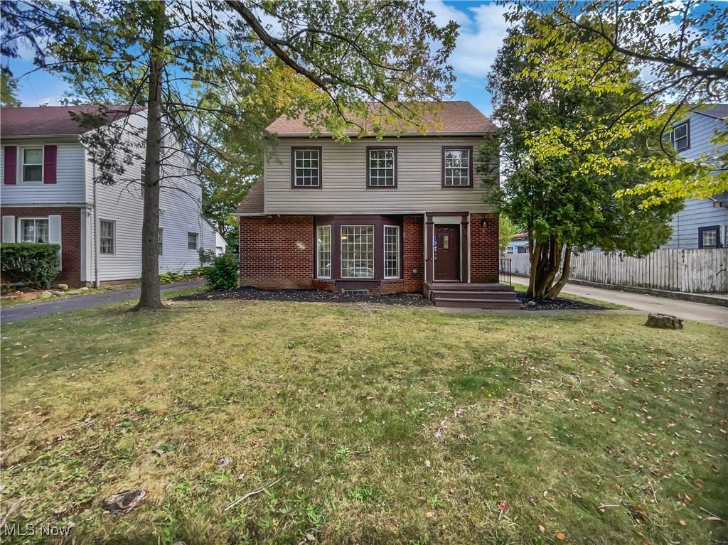 Mineola Ave, Akron, OH 44320