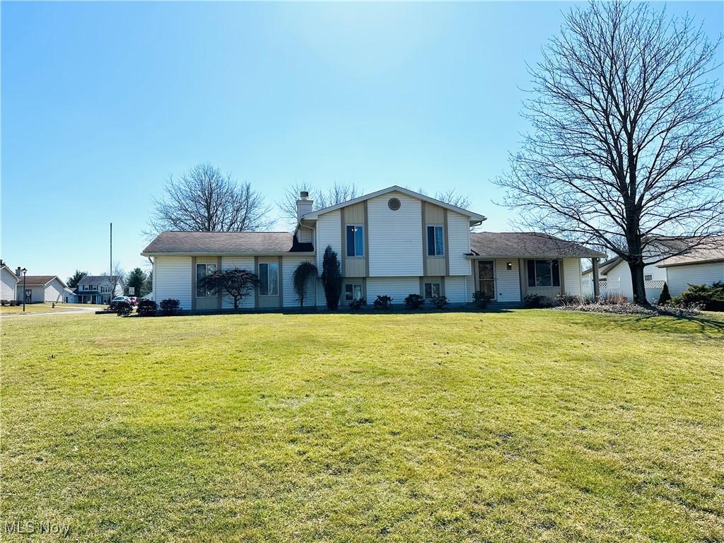 Berry Blossom Dr, Canfield, OH 44406