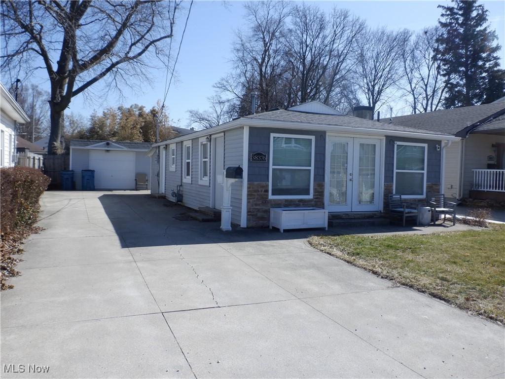 N Beachview Rd, Willoughby, OH 44094