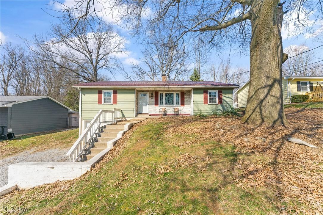 Cedar St, Salem, OH 44460