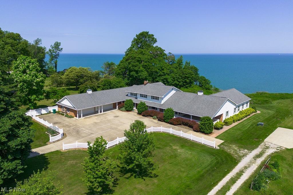 Lake Rd, Conneaut, OH 44030