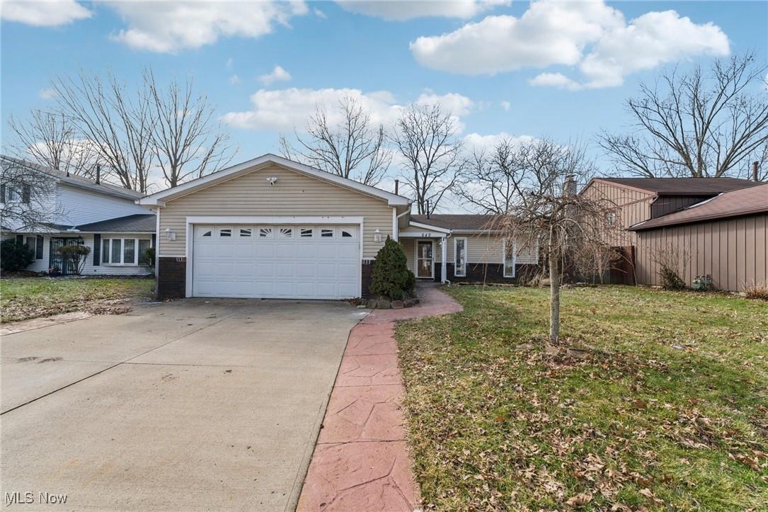 University Ave, Elyria, OH 44035