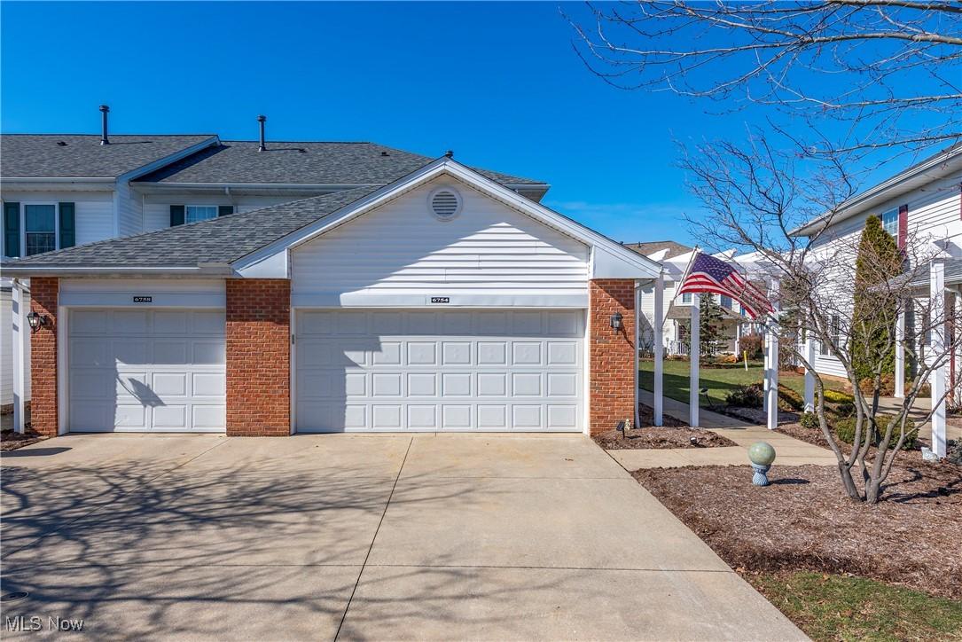 Cedarwood Trce, Cleveland, OH 44130