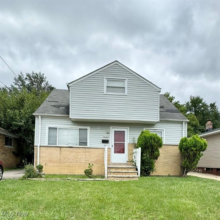 E 177th St, Cleveland, OH 44128