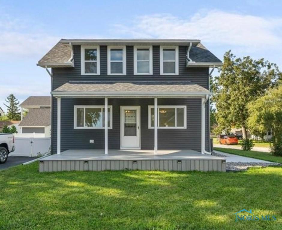 Lakeway Dr, Oregon, OH 43616