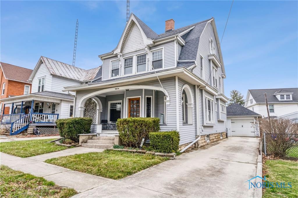 Hall St, Tiffin, OH 44883
