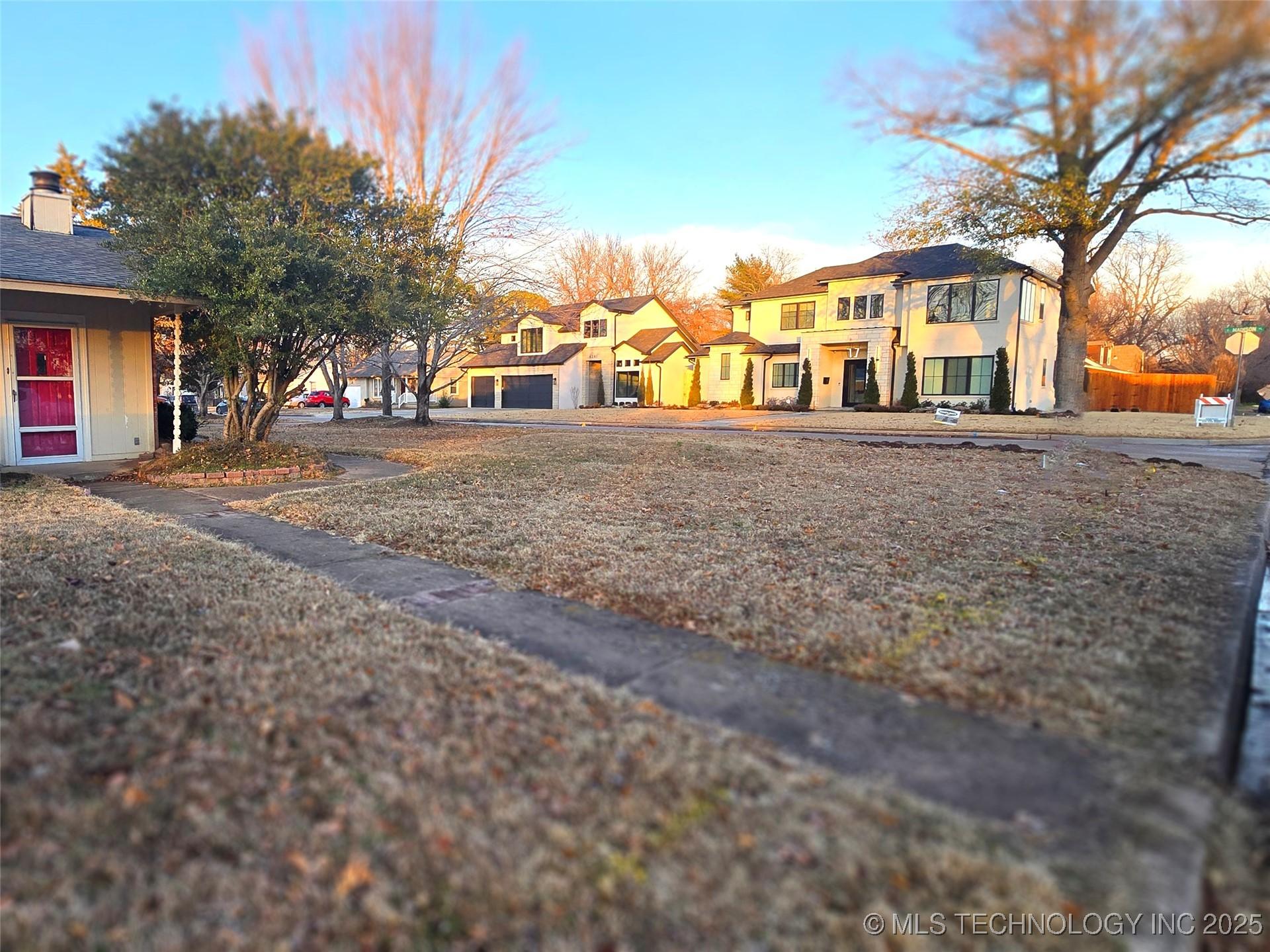 E 43rd St, Tulsa, OK 74105