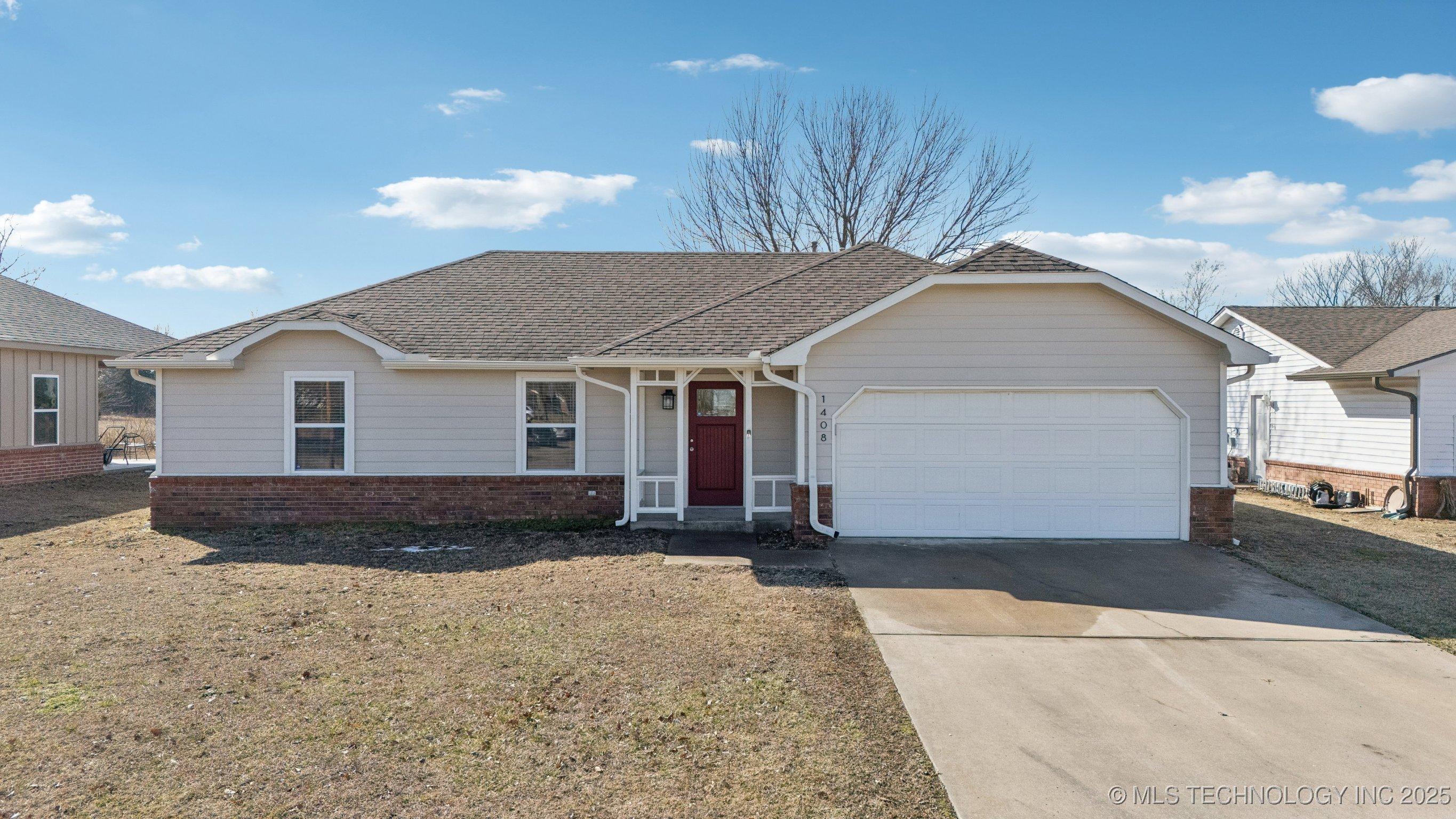 Damon Dr, Pryor, OK 74361