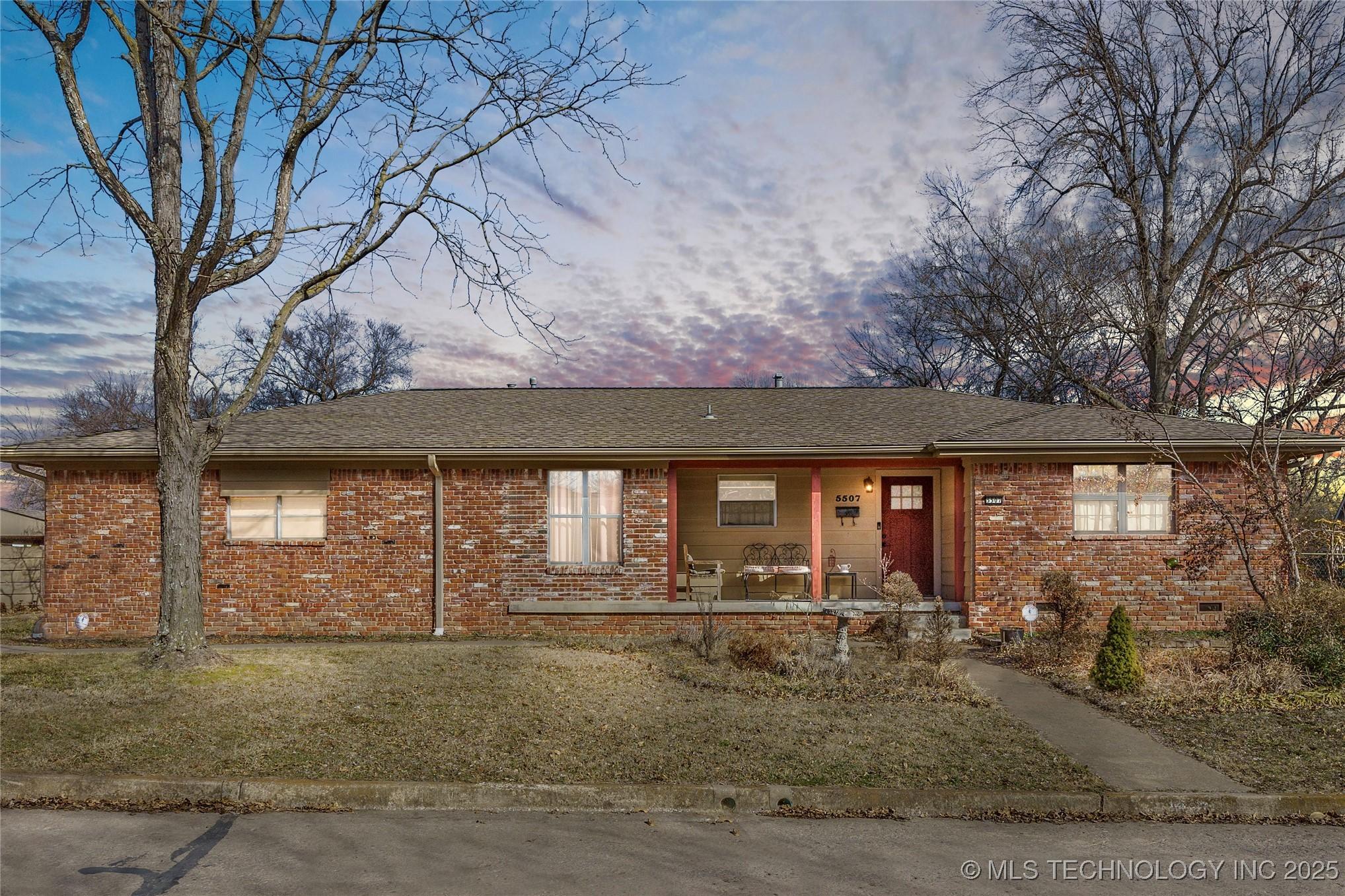 S Columbia Ave, Tulsa, OK 74105
