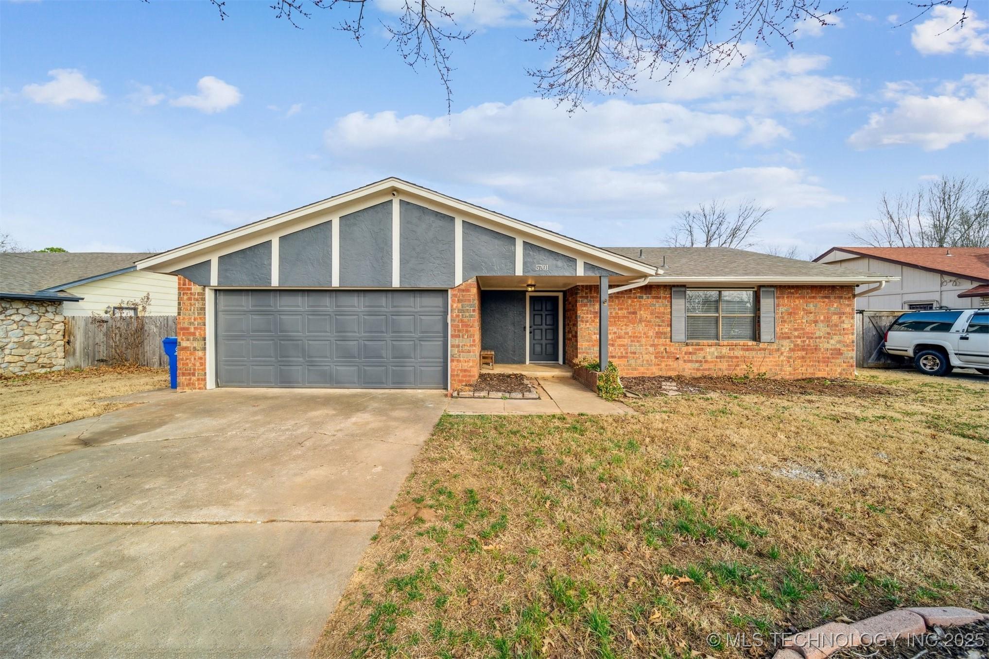 S Birch Ave, Broken Arrow, OK 74011