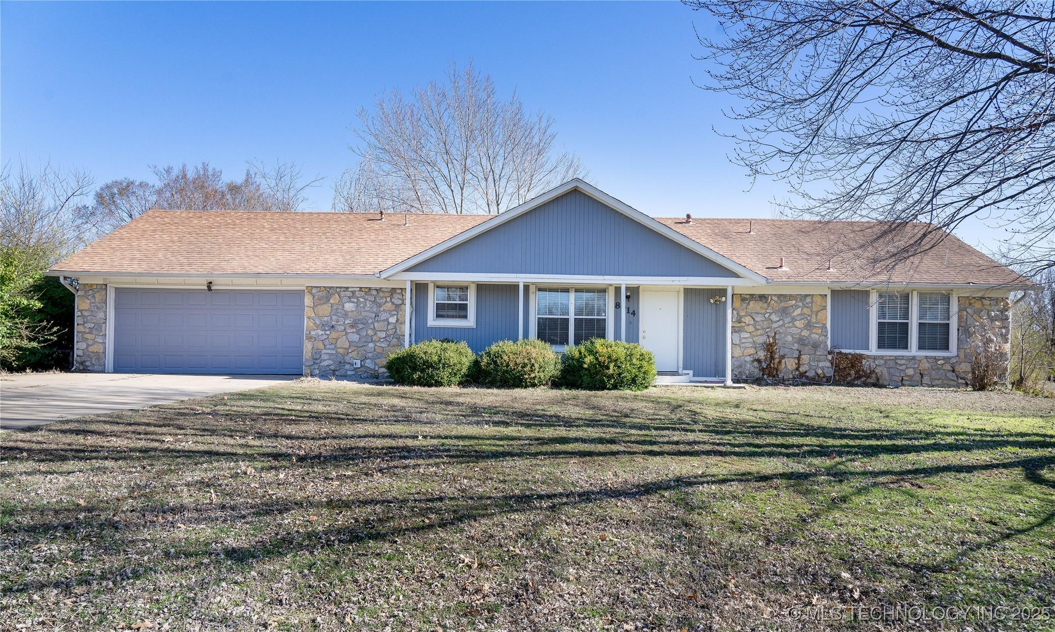 E Maple Dr, Claremore, OK 74019