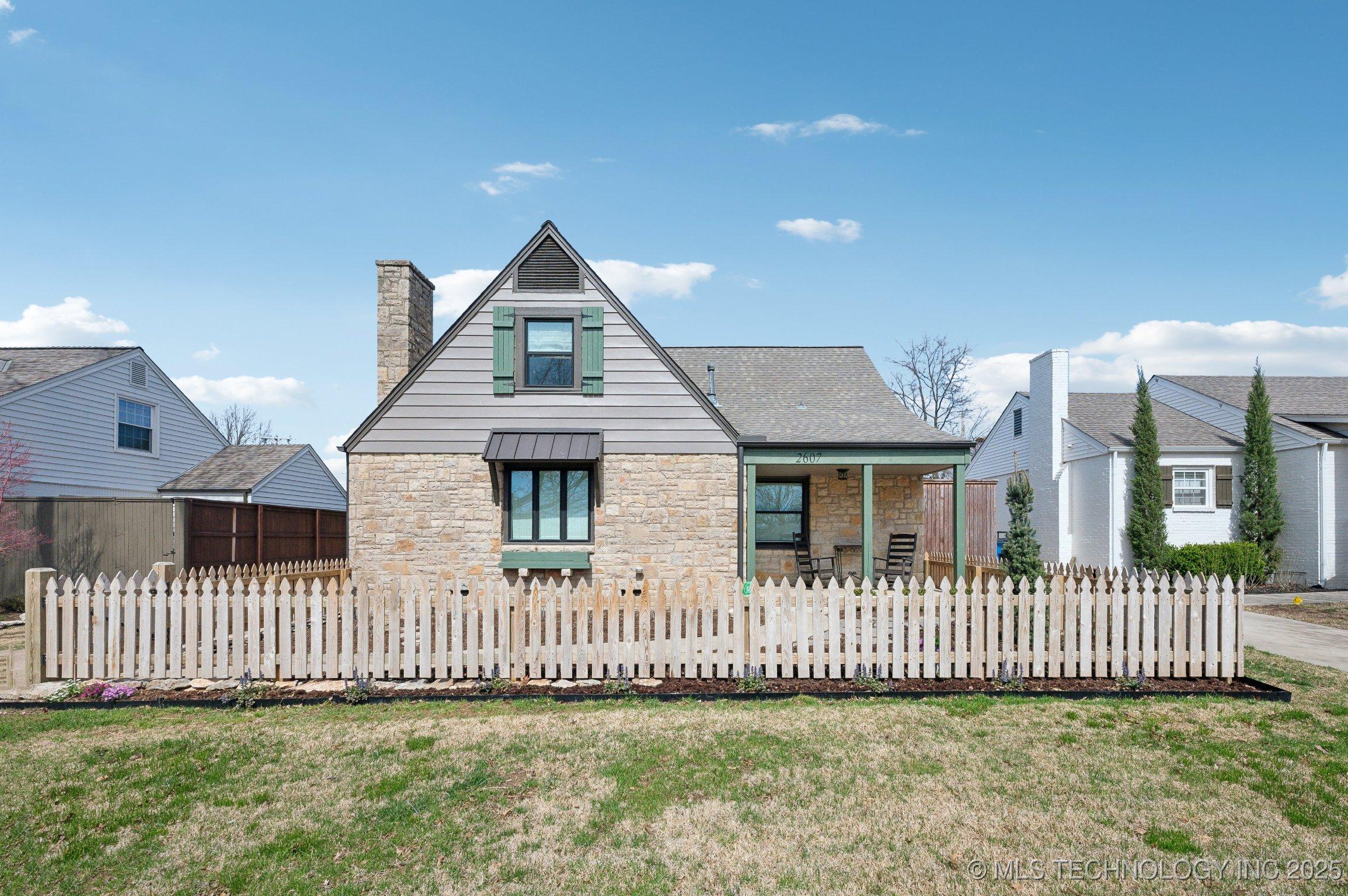 E 19th St, Tulsa, OK 74104