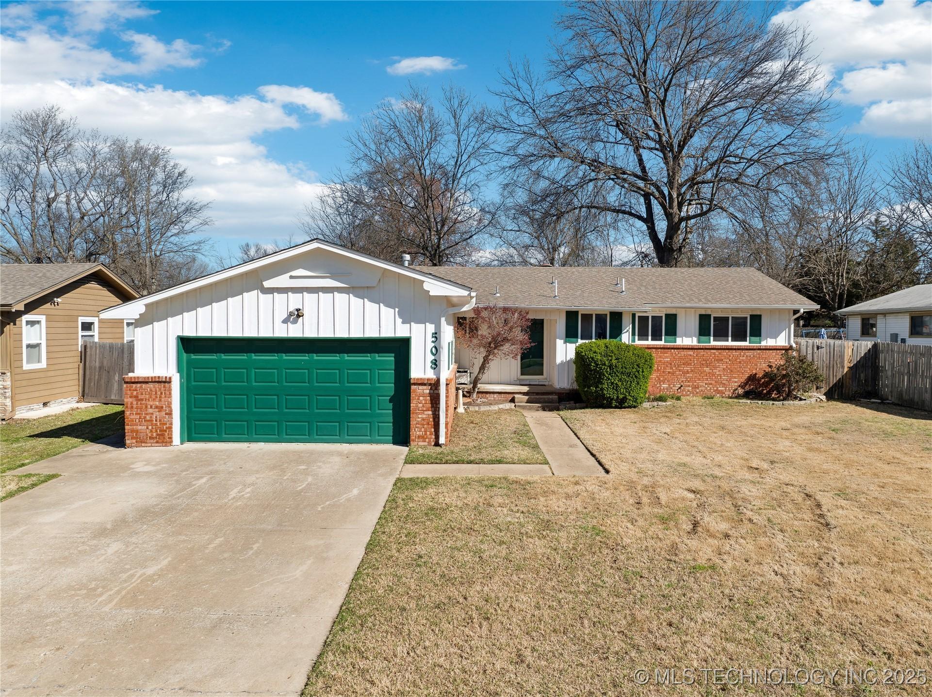 W Urbana St, Broken Arrow, OK 74012