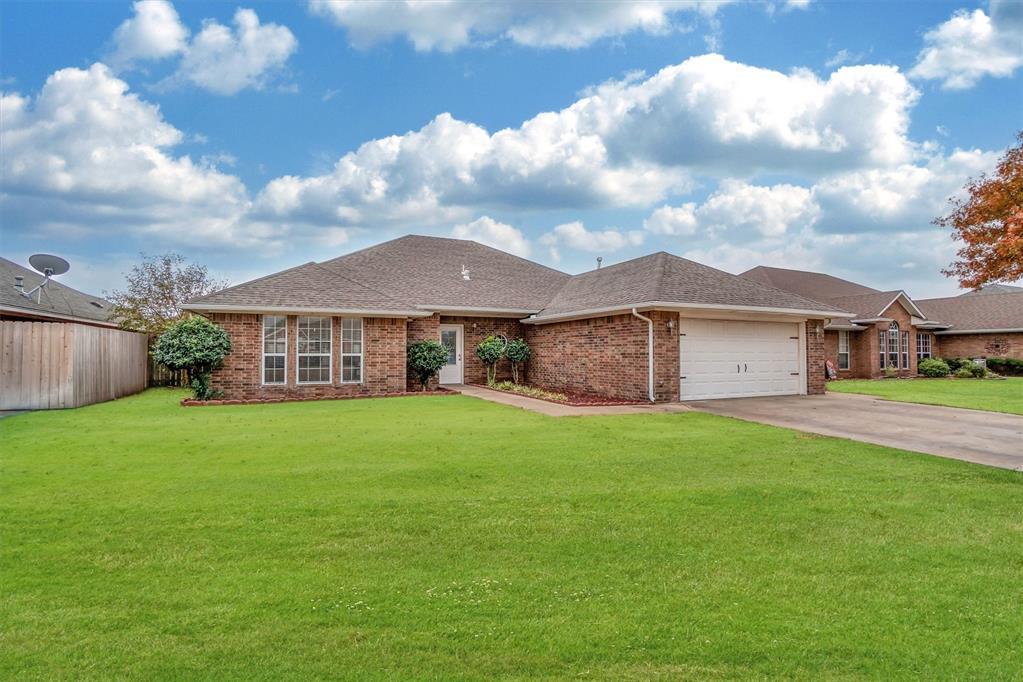 Peacock Cir, Altus, OK 73521