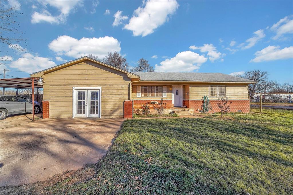 S 14th St, Frederick, OK 73542