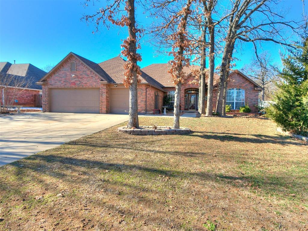 Woodlands Dr, Harrah, OK 73045