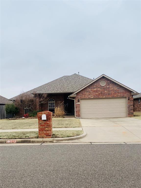 Loyd Ln, Moore, OK 73160