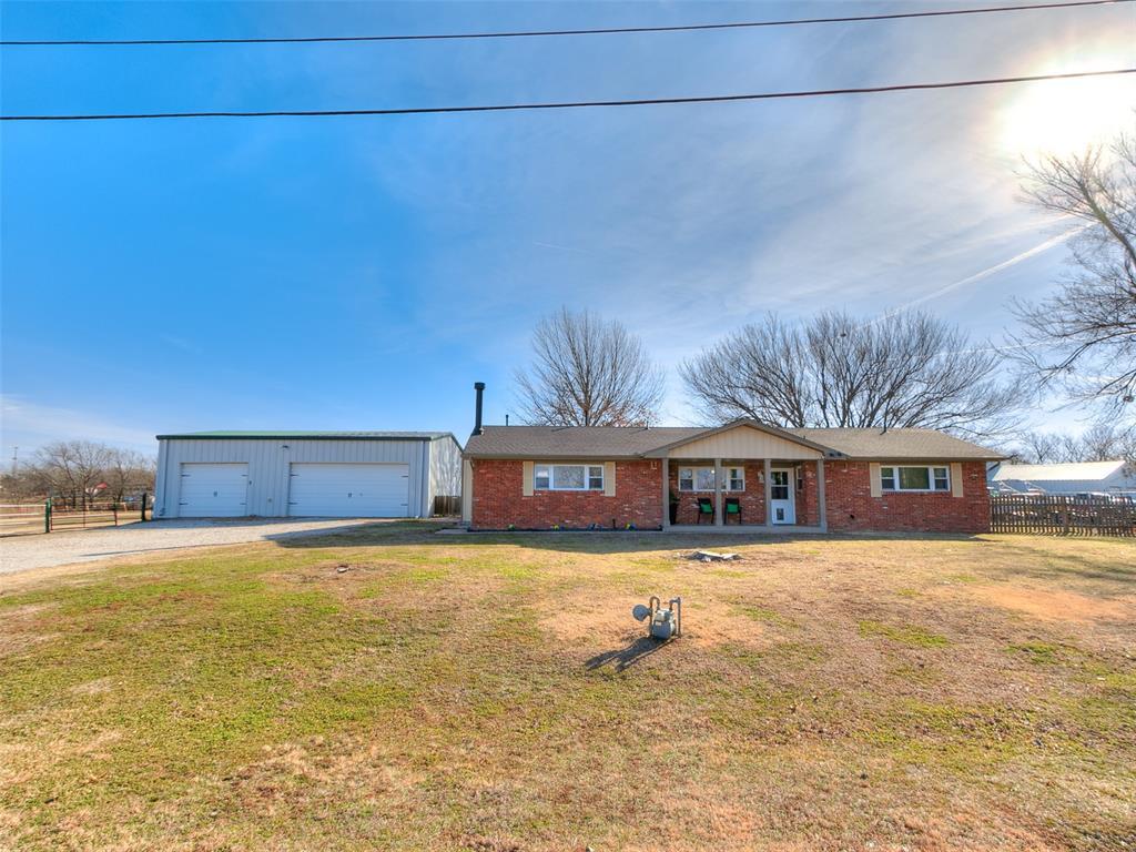 N Blue Lake Dr, Norman, OK 73069