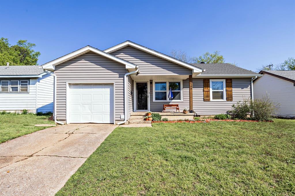 Rose Dr, Shawnee, OK 74804