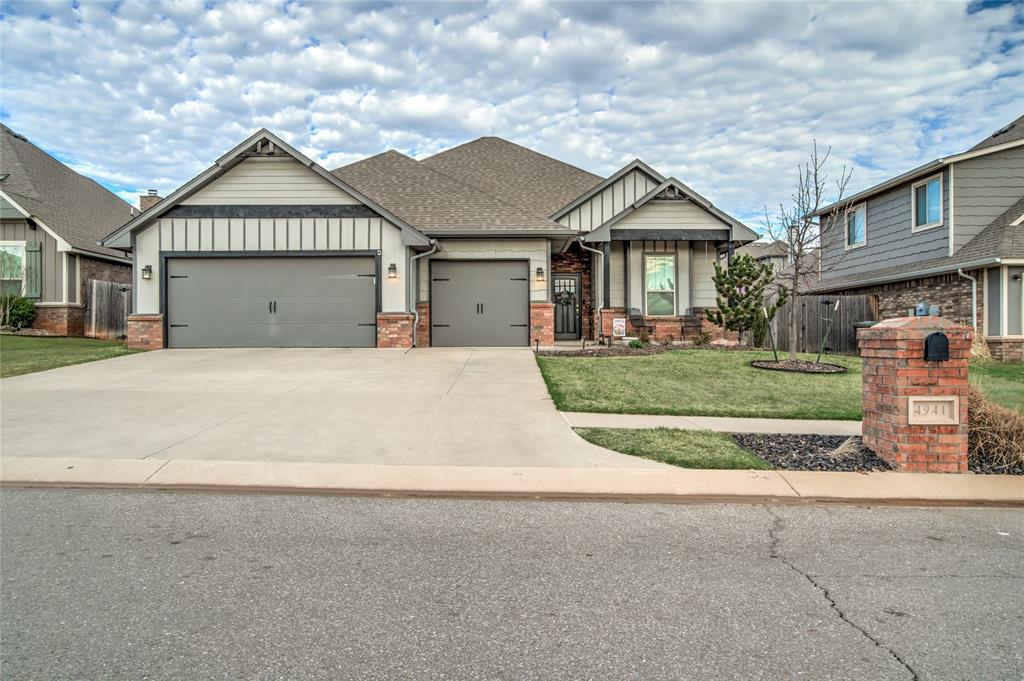 Crater Lake Dr, Edmond, OK 73025