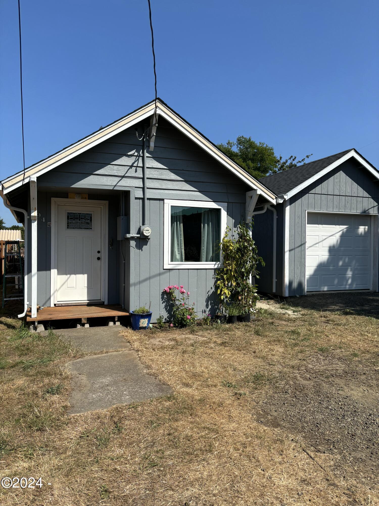 Ne Commercial St, Waldport, OR 97394