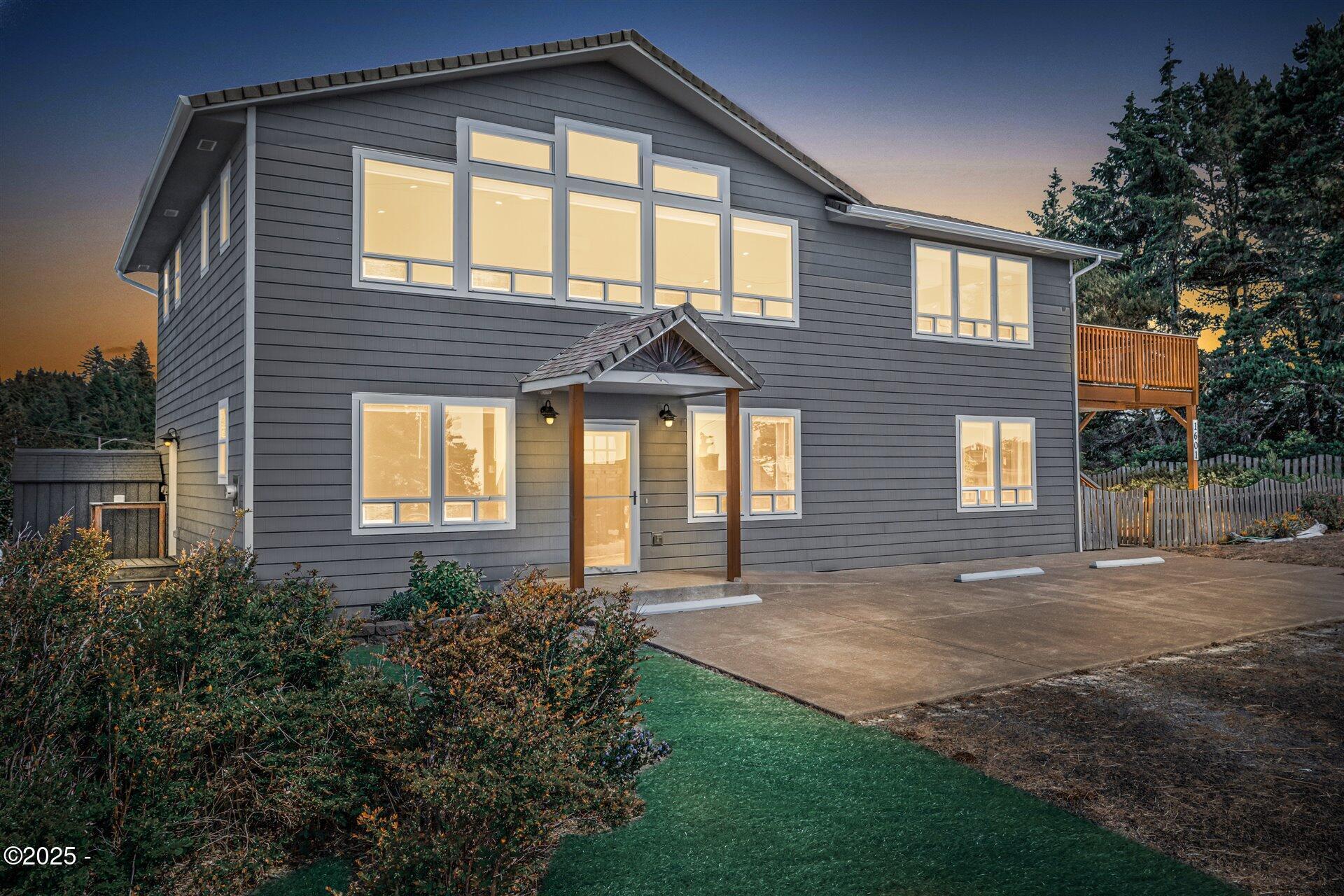 Nw Oceanview Dr, Waldport, OR 97394