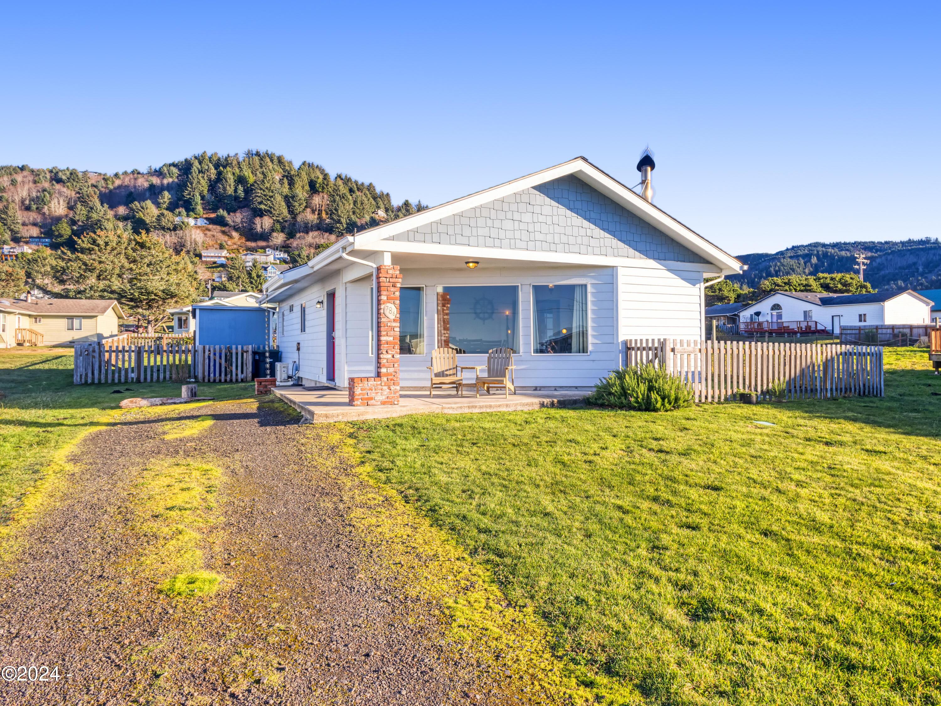 Ocean View Dr, Yachats, OR 97498