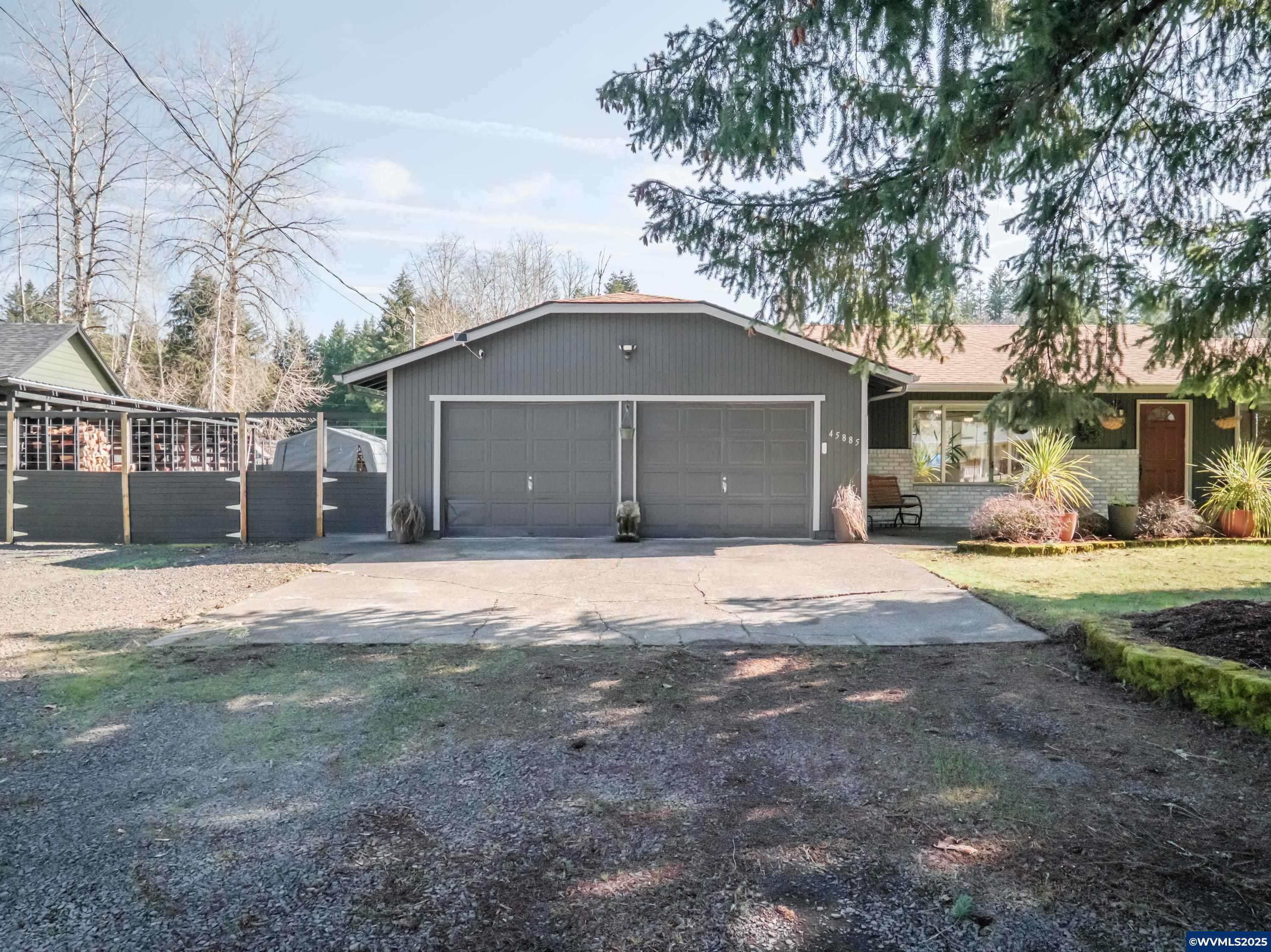 River Loop Rd, Lyons, OR 97358