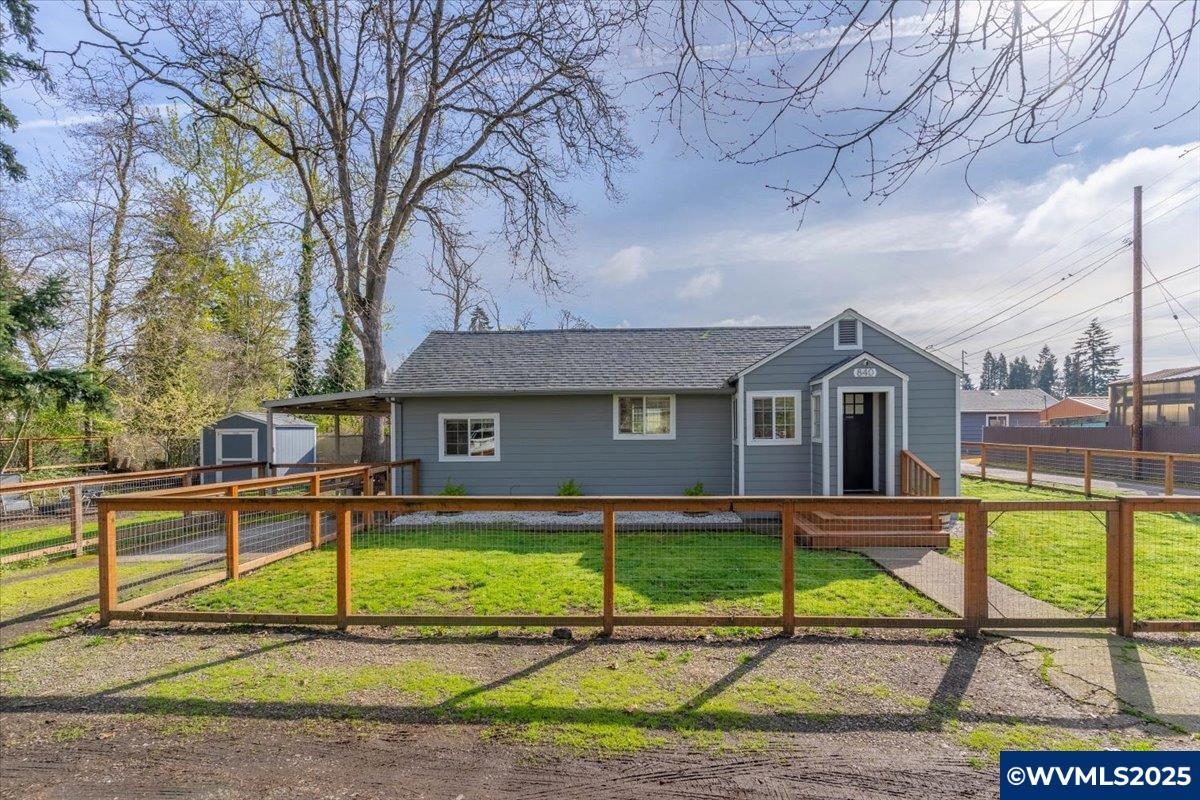 23rd St Se, Salem, OR 97301
