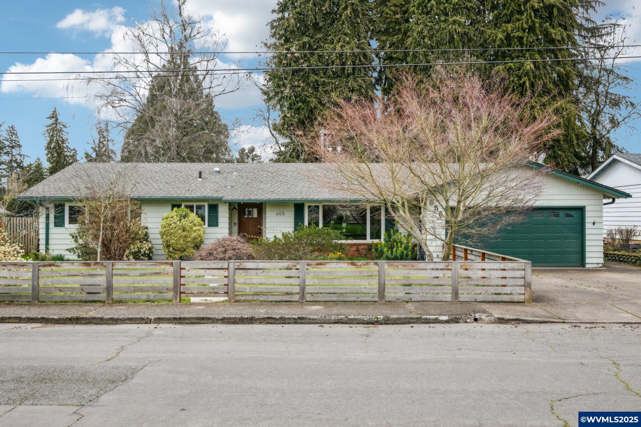 Dian Ave Nw, Salem, OR 97304