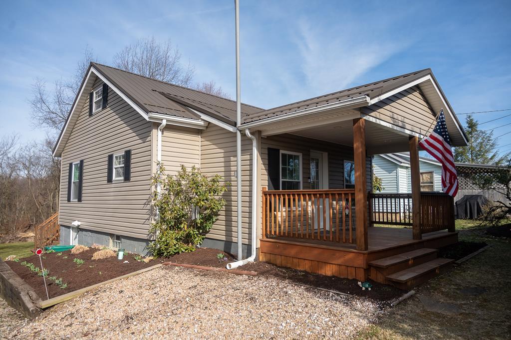 Carwick Rd, Rimersburg, PA 16248