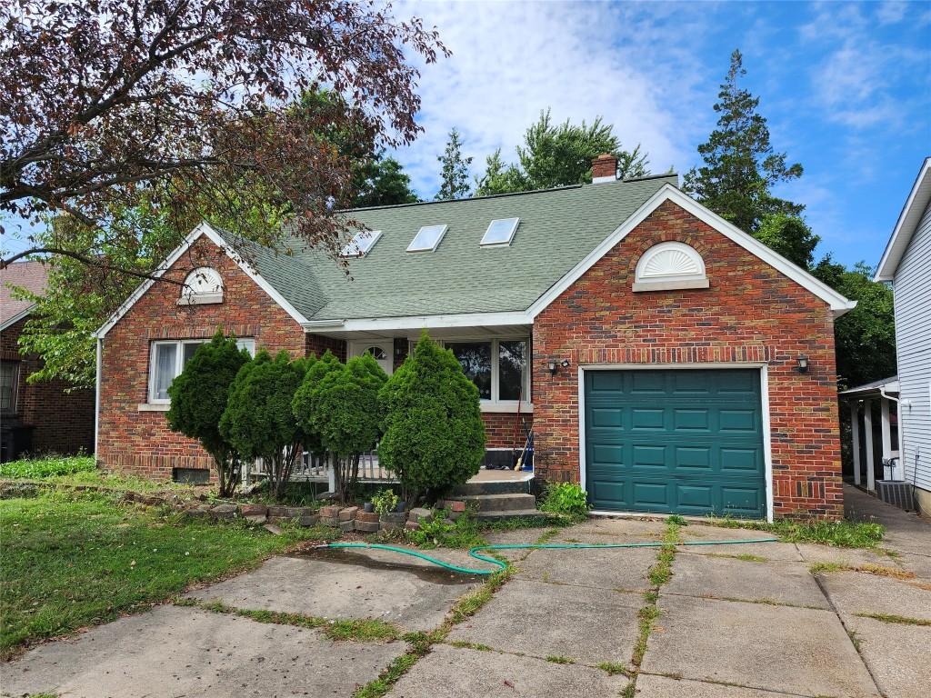 E 38th St, Erie, PA 16504
