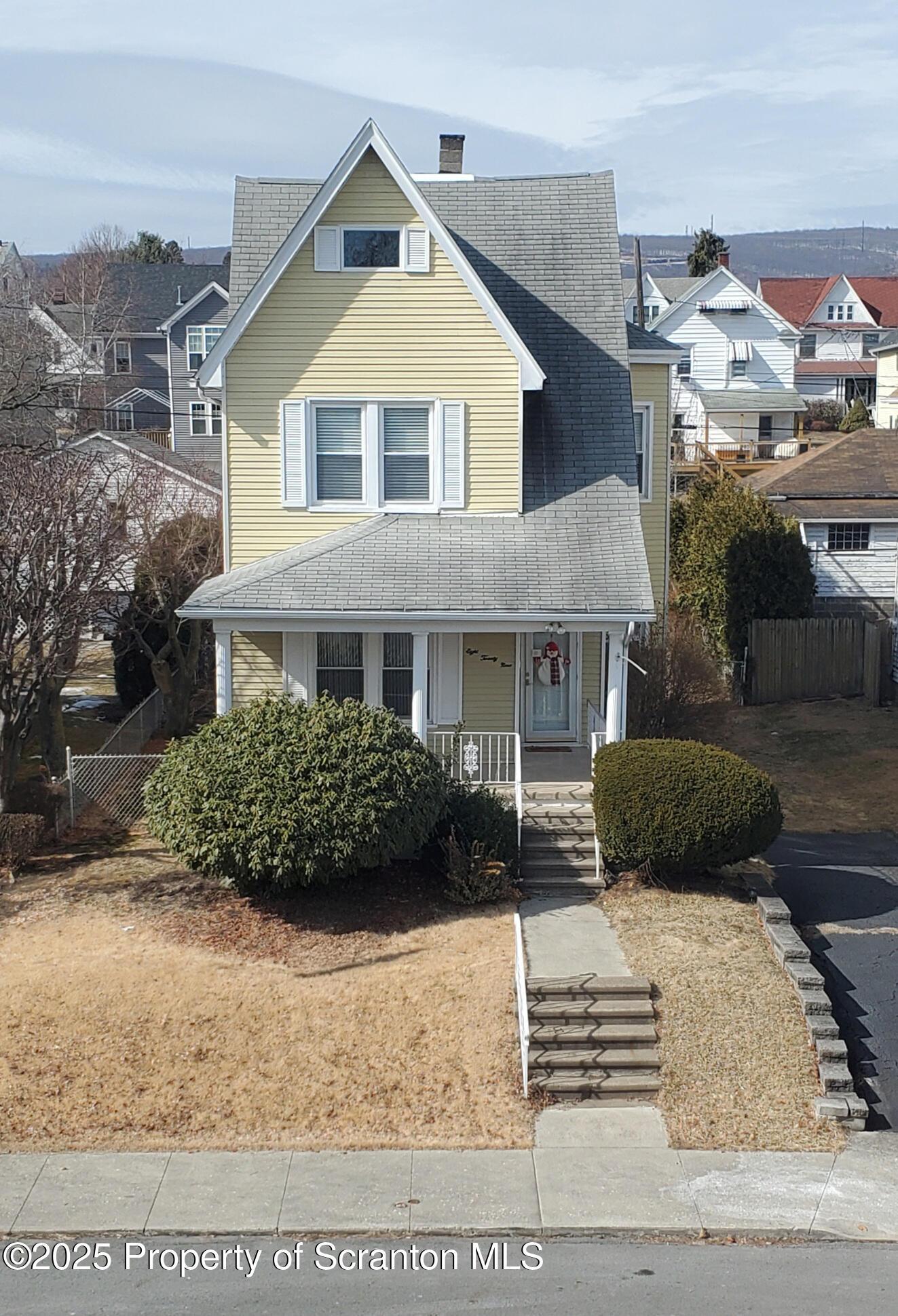 N Sumner Ave, Scranton, PA 18504