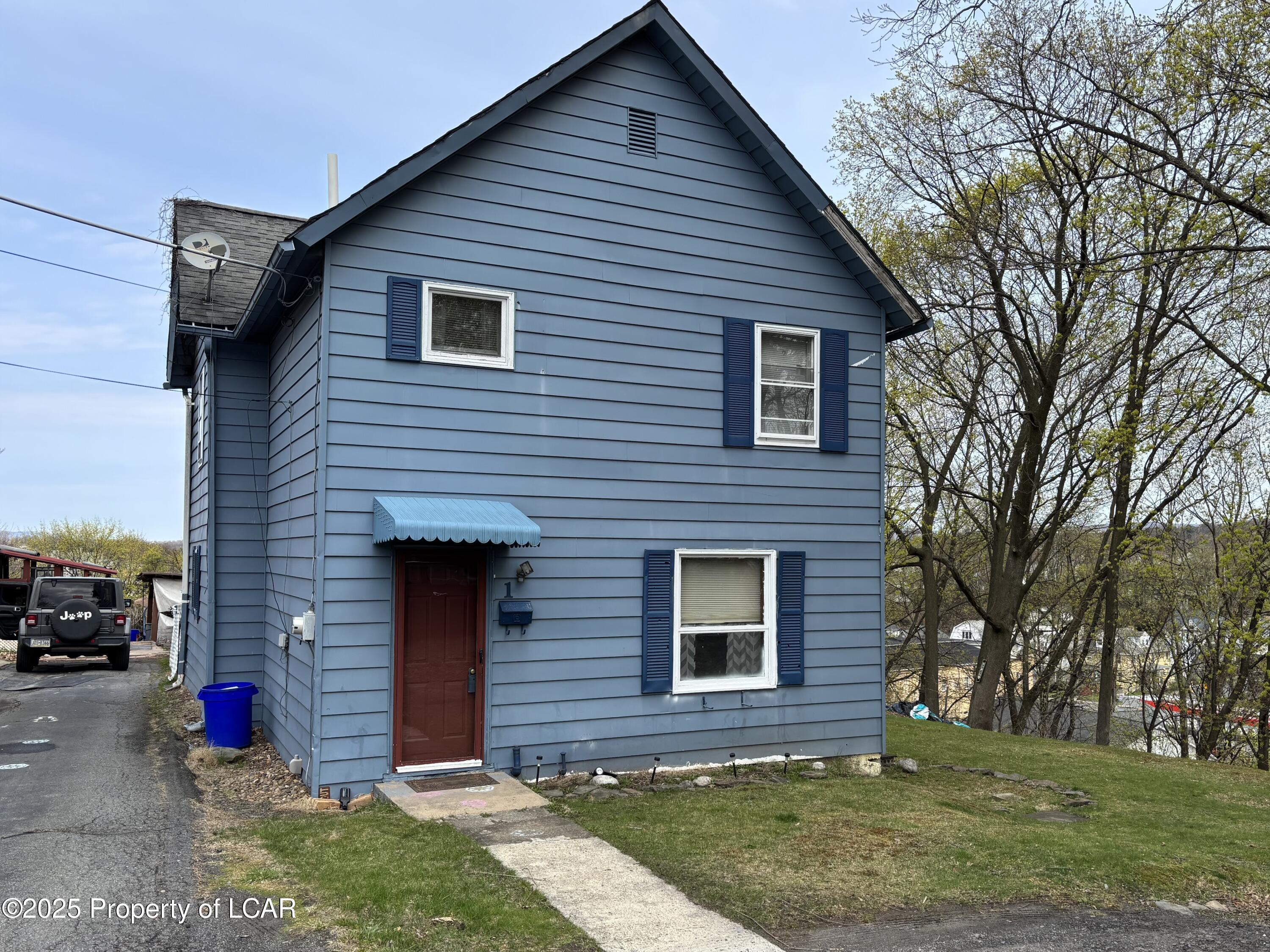 Garfield St, Pittston, PA 18640