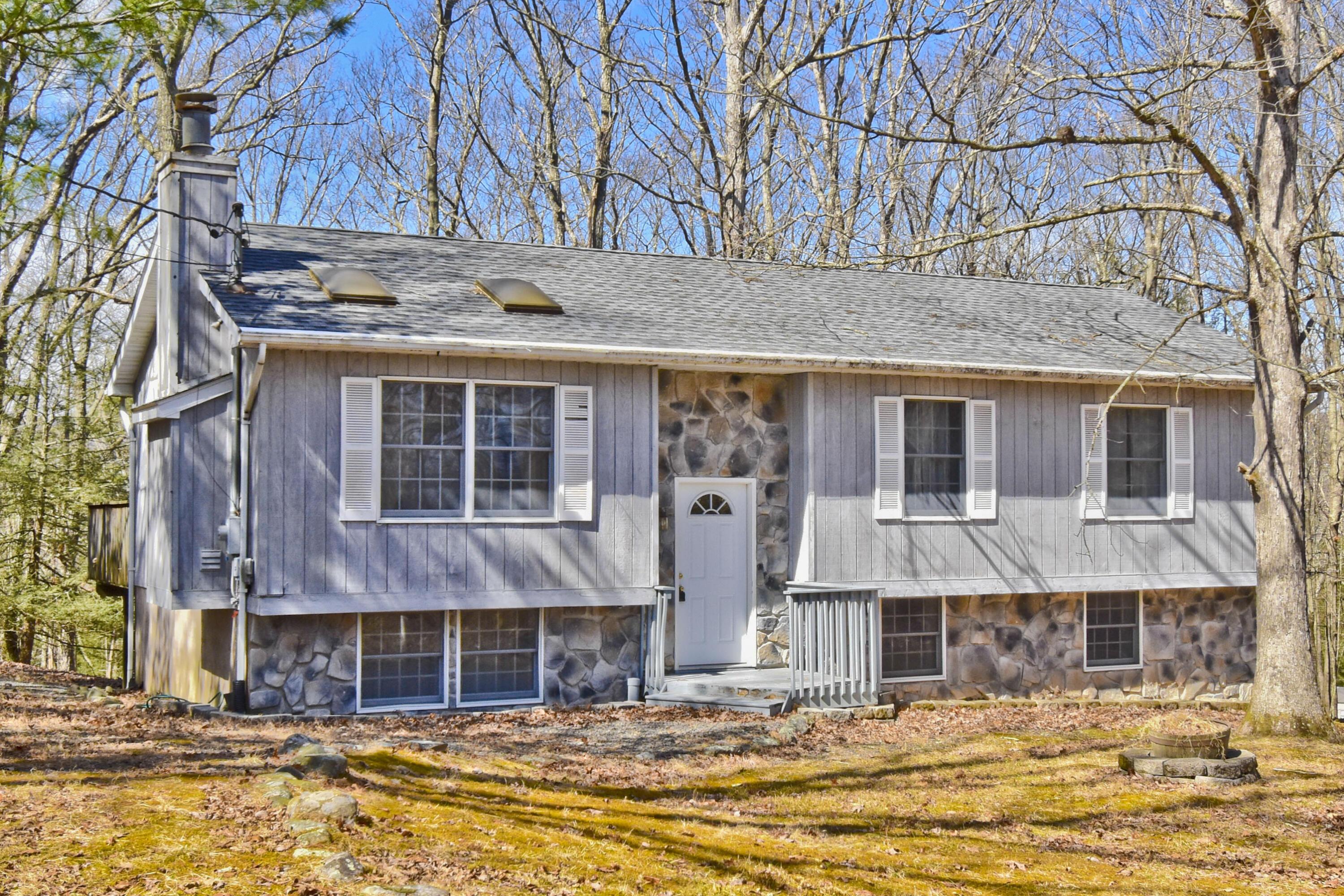 Clubhouse Dr, East Stroudsburg, PA 18302