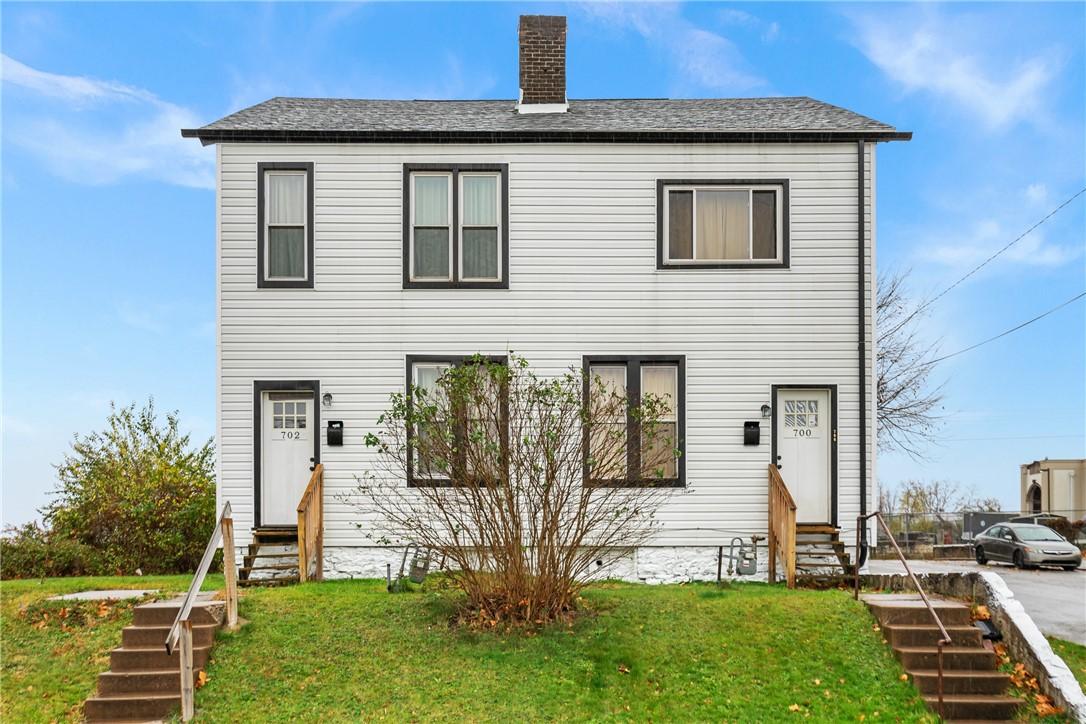 E 19th Ave, Homestead, PA 15120