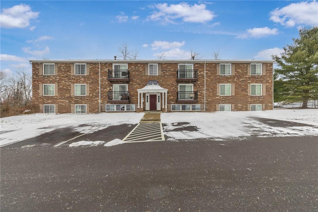 Patrick Henry Dr, Aliquippa, PA 15001