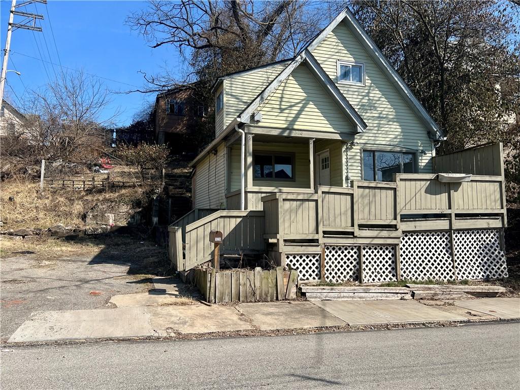 Clugston Ave, Turtle Creek, PA 15145