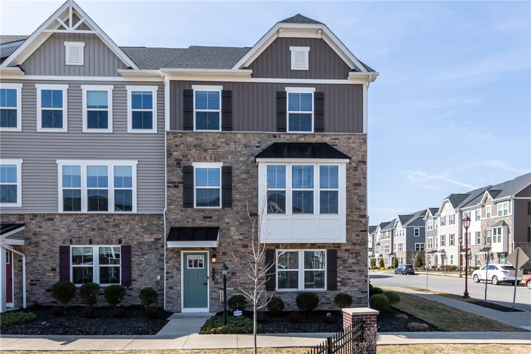 Amarth Ln, Cranberry Township, PA 16066