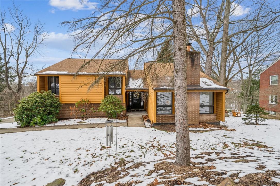 Sunset Dr, Penn Hills, PA 15235