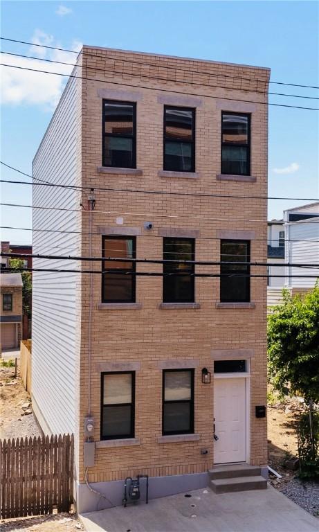 Reddour St, Pittsburgh, PA 15212