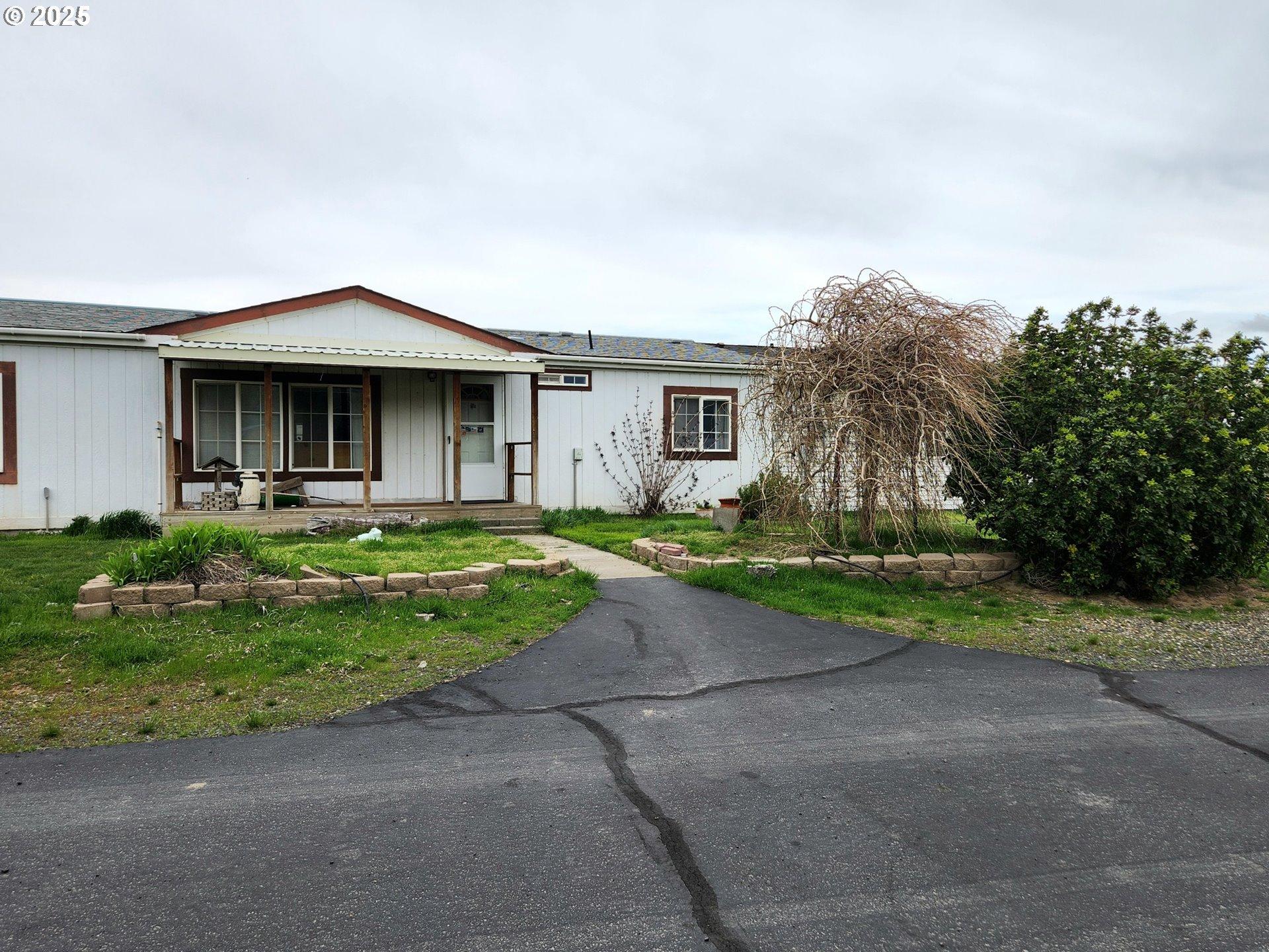 Main St, Arlington, OR 97812