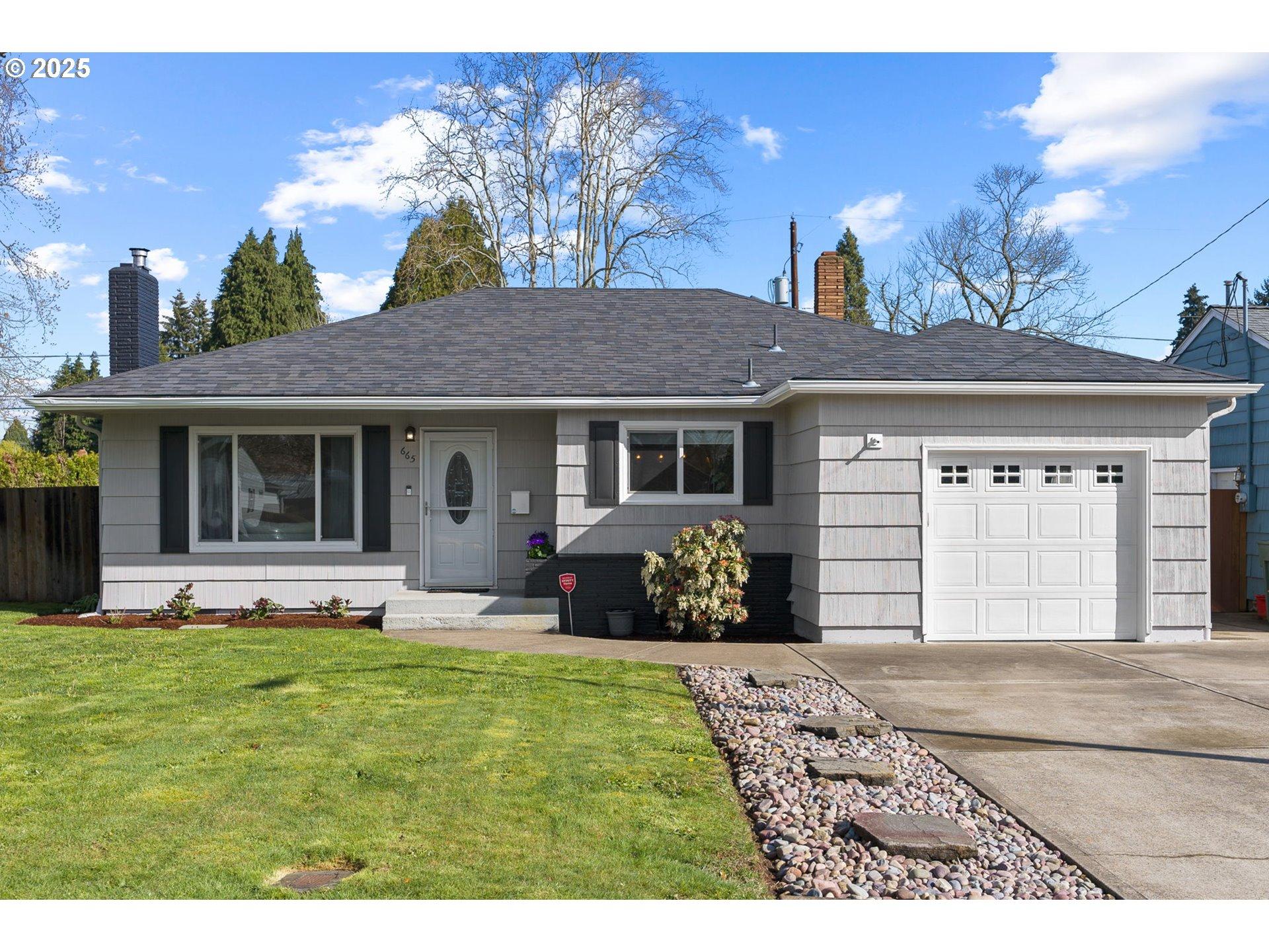 Marino Dr N, Keizer, OR 97303