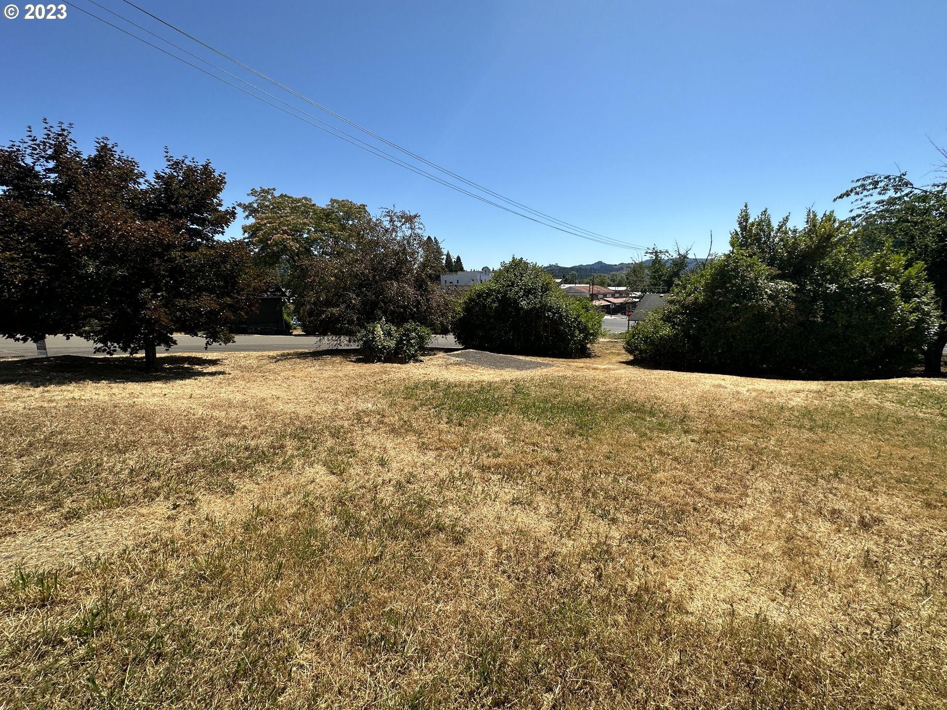 2nd St, Elkton, OR 97436
