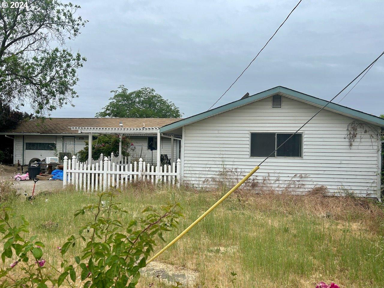 Division Rd, White City, OR 97503