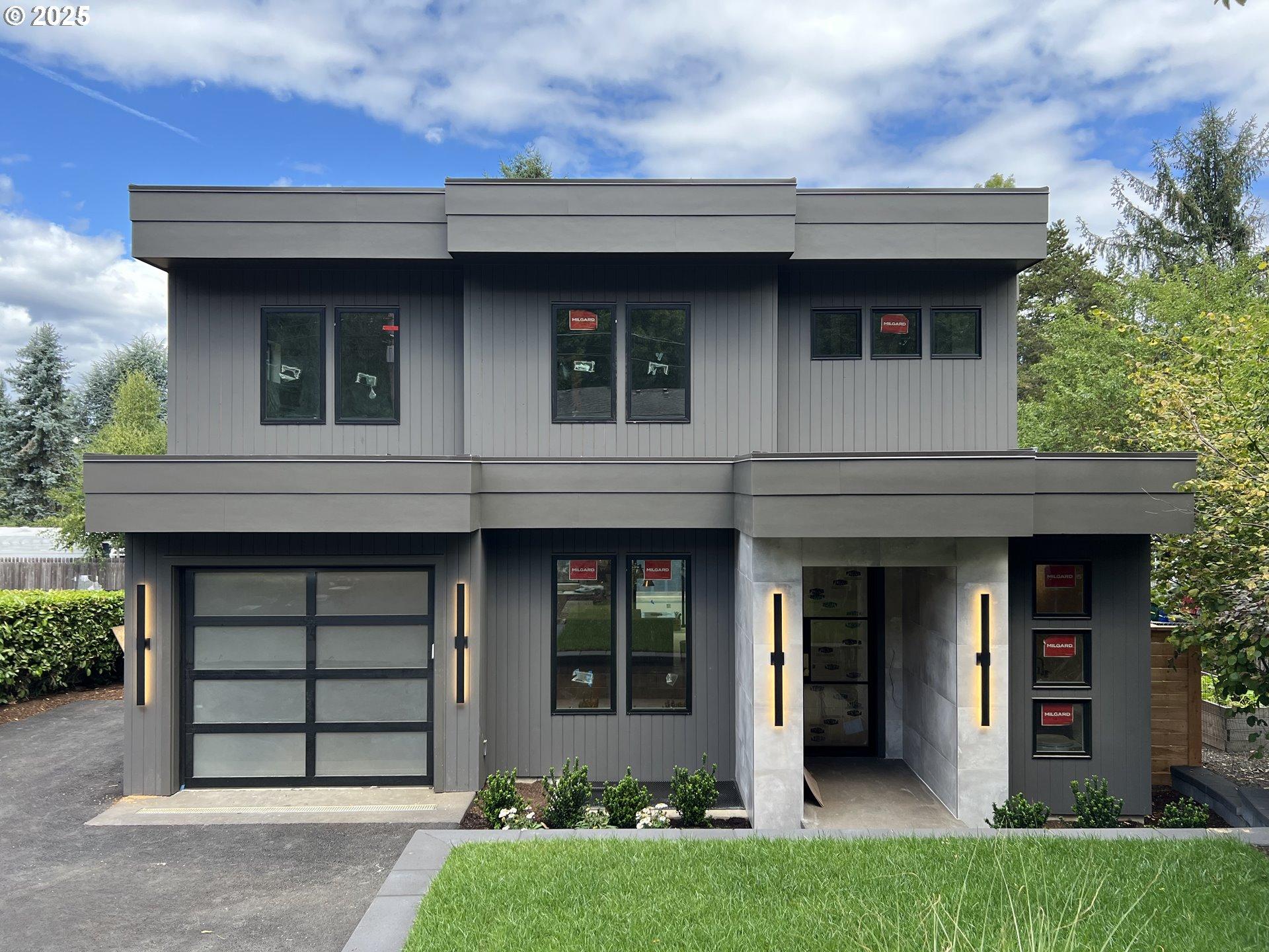Spruce St, Lake Oswego, OR 97034