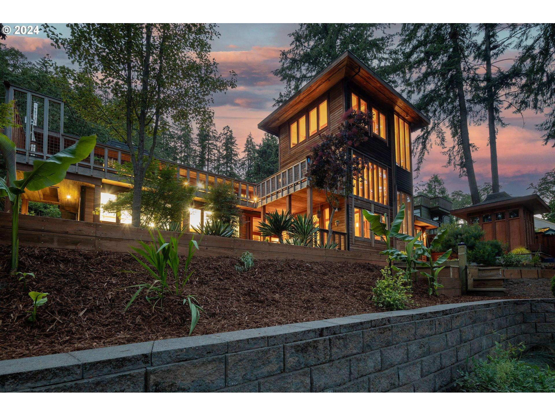 Floral Hill Dr, Eugene, OR 97403