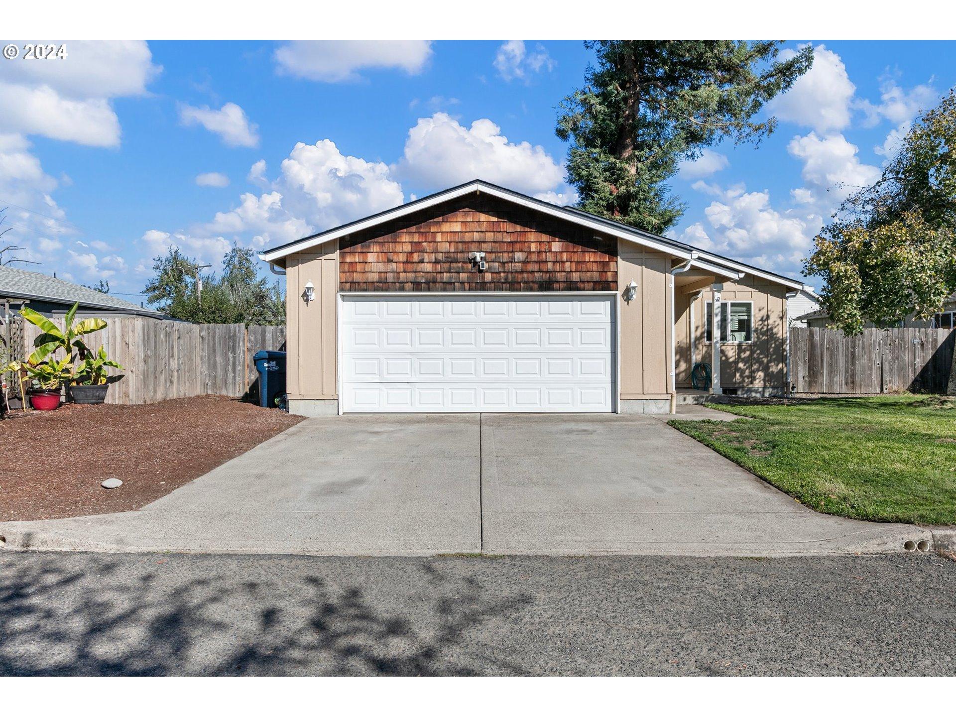 20th St, Springfield, OR 97477