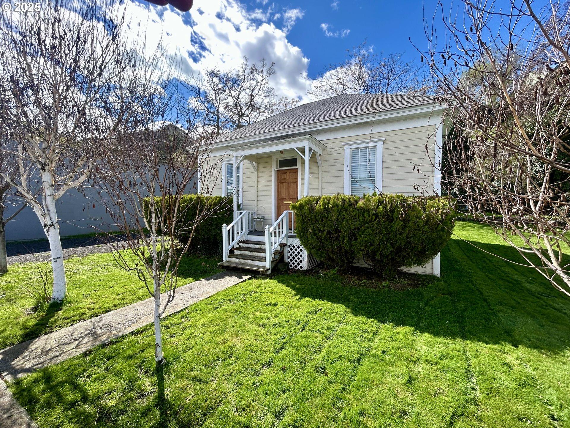 E 4th St, The Dalles, OR 97058