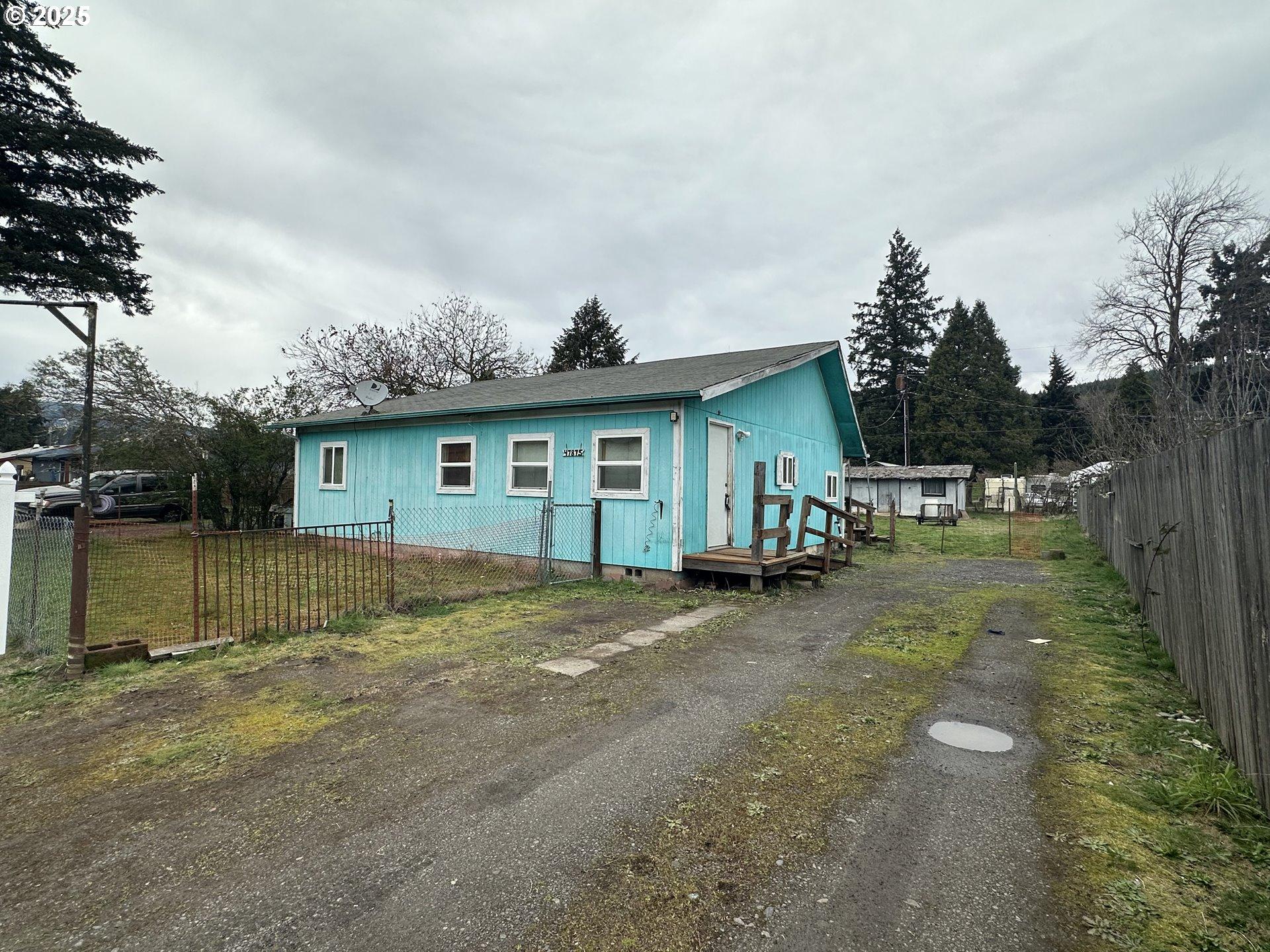 Elgin Ave, Oakridge, OR 97463